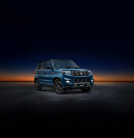 Mahindra Bolero Neo, New Bolero Neo in Jeans Blue with blacked-out roof and R16 alloy wheels