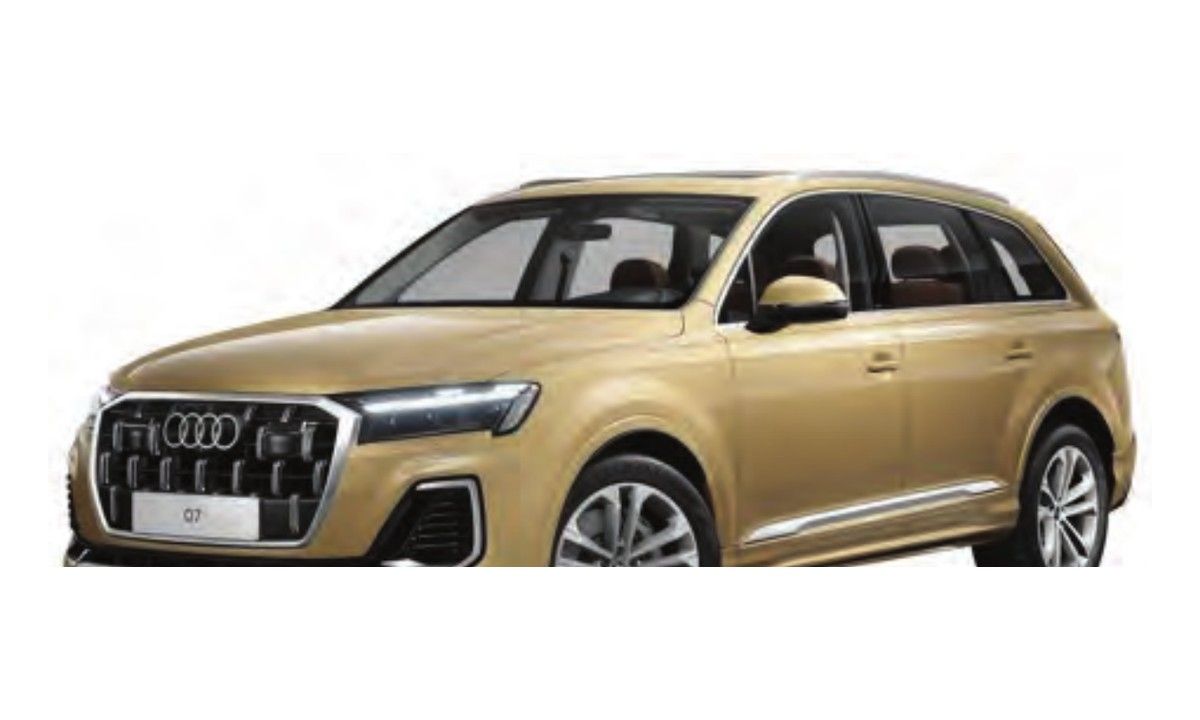 Audi Q7 in Sakhir Gold