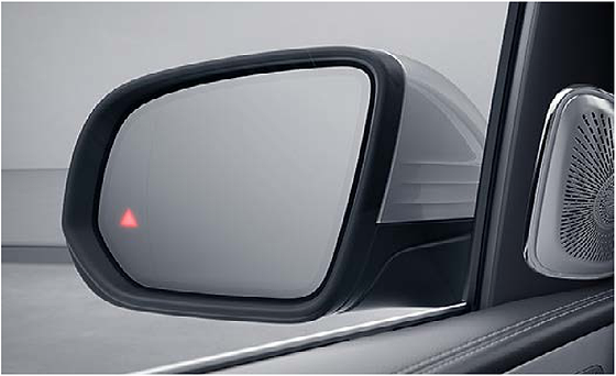 Mercedes-Benz GLA, Blind Spot Assist warning indicator in the exterior mirror
