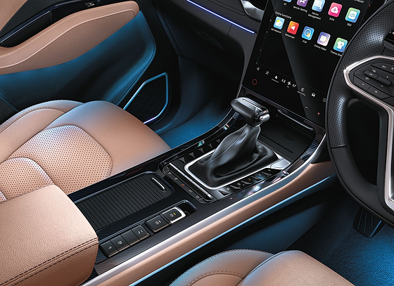 MG Hector Plus, Centre console with 8-colour ambient mood lighting