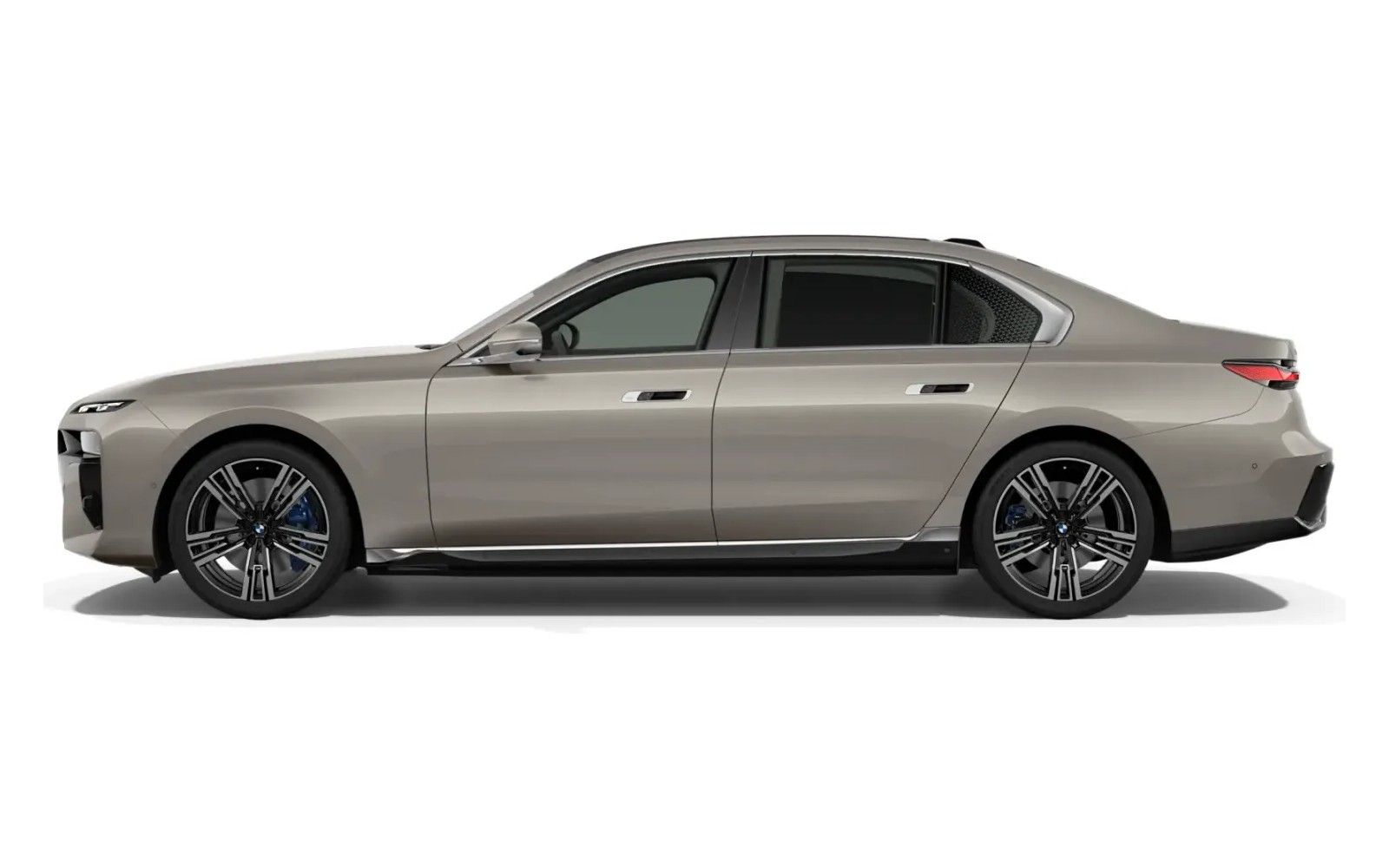 BMW i7 in Oxide Grey Metallic