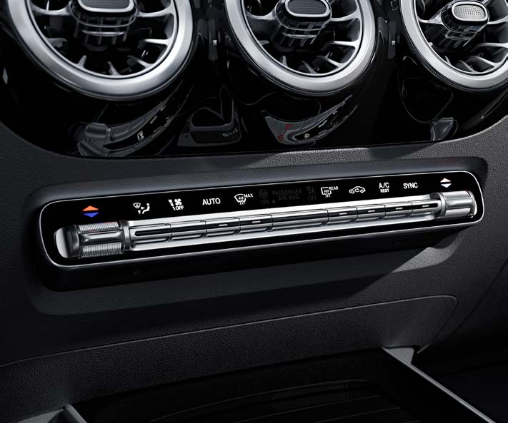 Mercedes-Benz GLA — THERMOTRONIC automatic climate control with two temperature zones
