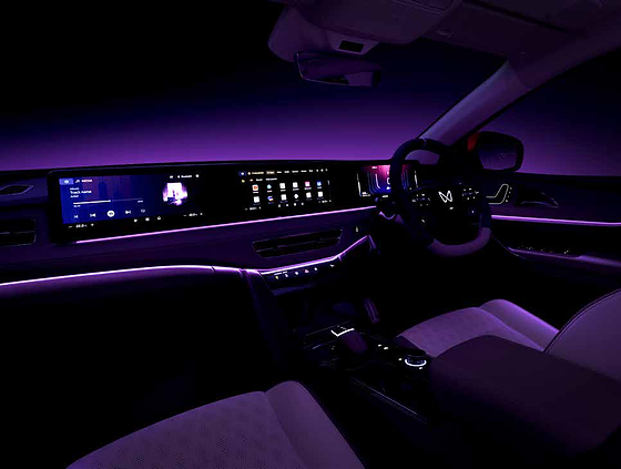 Mahindra XEV 9e, LightMeUp ambient lighting with the Infinity Roof's 16 million hues