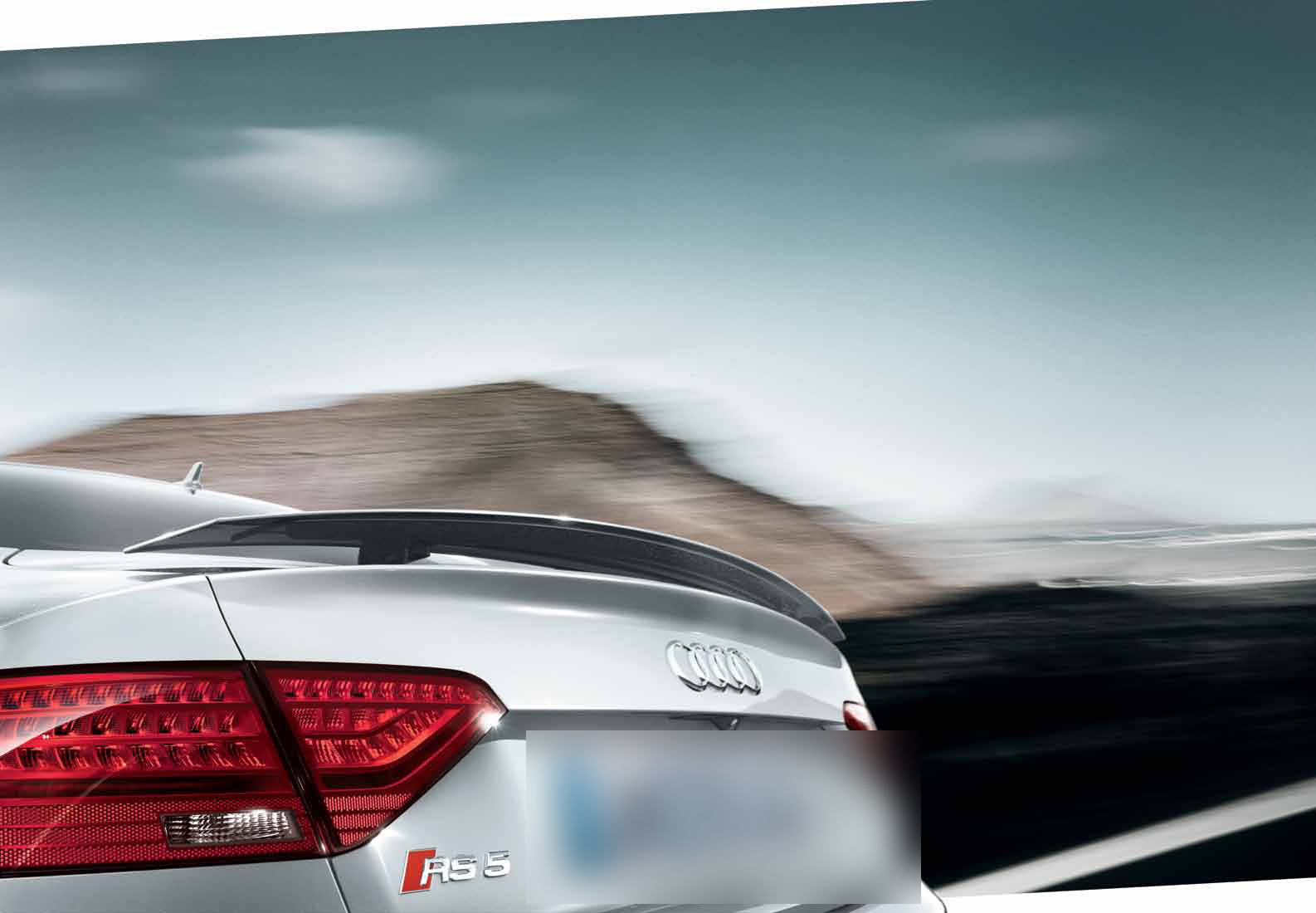 Audi RS5 — Rear lip spoiler with wraparound LED tail-light