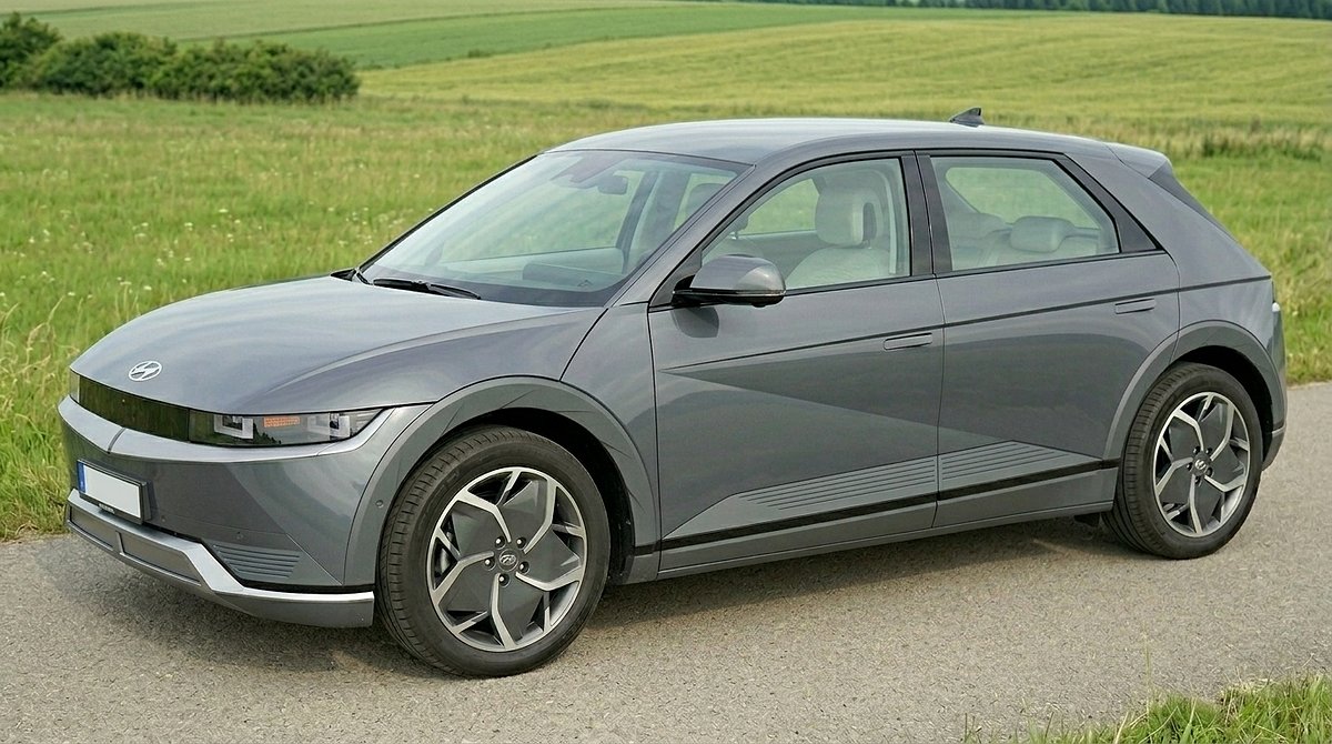 Ioniq 5 in Gravity Gold Matte colour