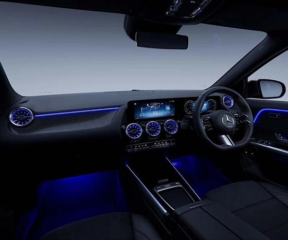 Mercedes-Benz GLA, Ambient lighting offering a choice of 64 colours across dash and doors