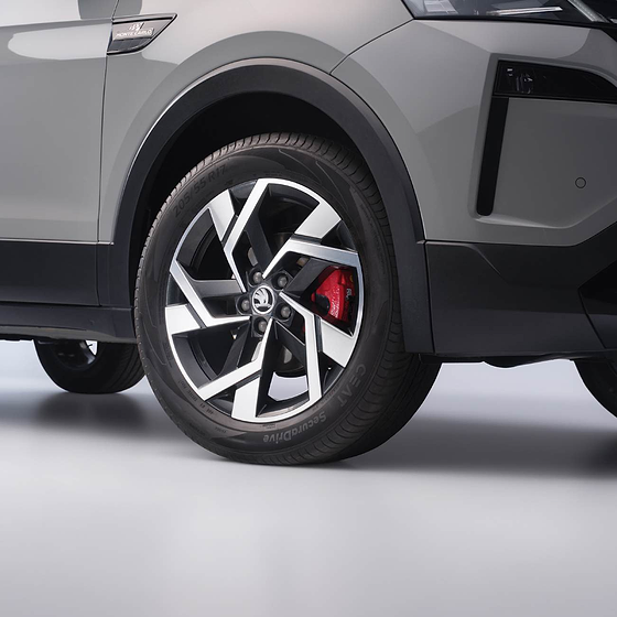 Skoda Kushaq, R17 machined alloy wheels with sporty red brake calipers