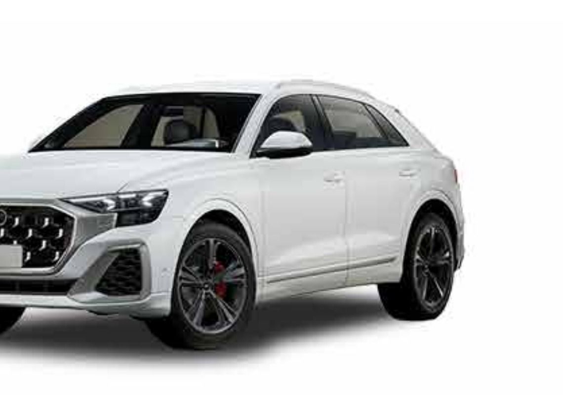 Audi SQ8 in Glacier White