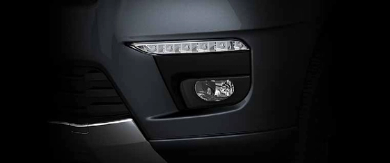 Mahindra Scorpio Classic, LED daytime running lamps with integrated front fog lamps set into the bumper