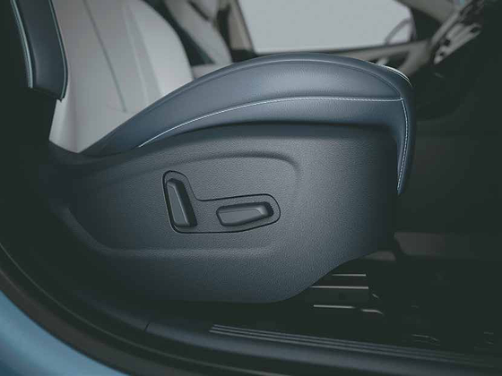 Hyundai Creta Electric, 8-way powered driver seat