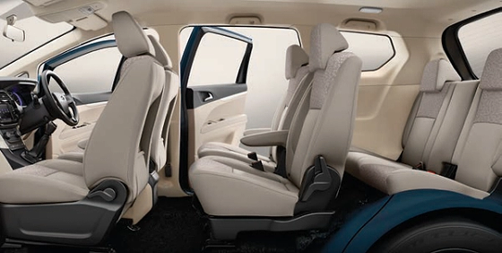 Mahindra Marazzo, Three-row cabin with wide-opening rear doors for easy third-row access