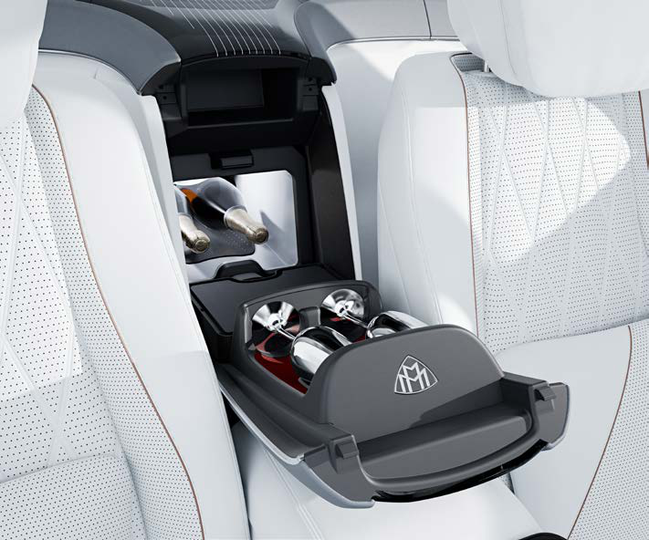 Mercedes-Benz Mercedes-Maybach GLS — MANUFAKTUR rear refrigerator compartment with silver champagne flutes