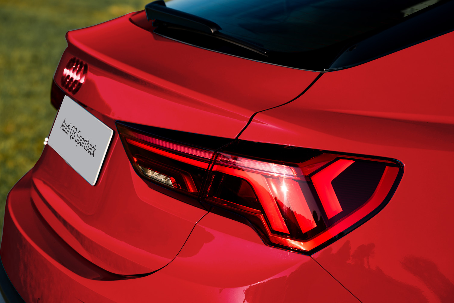 Audi Q3 Sportback — LED rear combination lamp with dynamic turn signal
