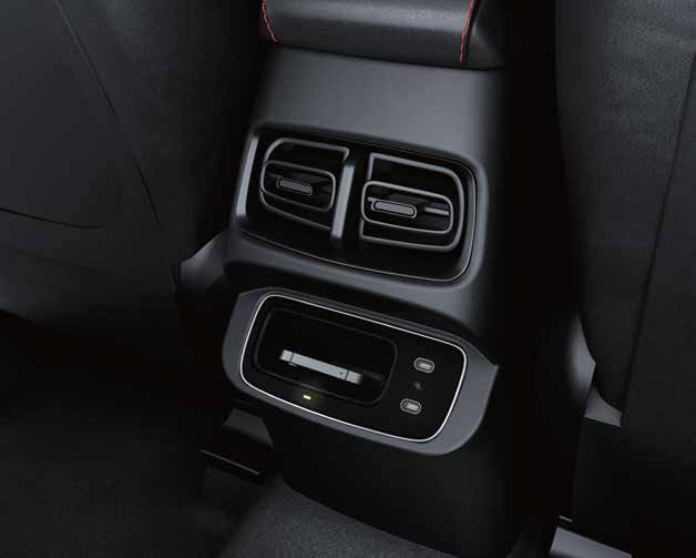 Hyundai Creta N Line — Rear AC vents with rear wireless charger